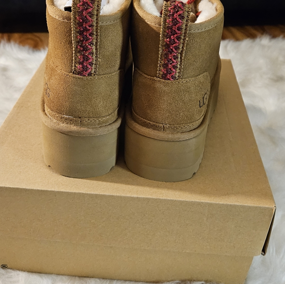 UGG NUEMEL "HERITAGE" PLATFORM BOOT - Picture 4 of 9